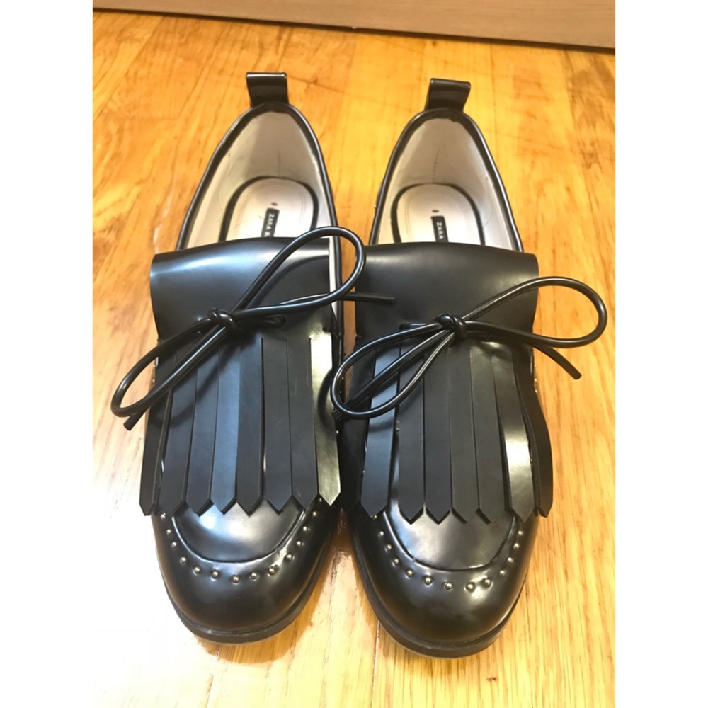 Zara Loafers with Bow and Pearl Details 37/7